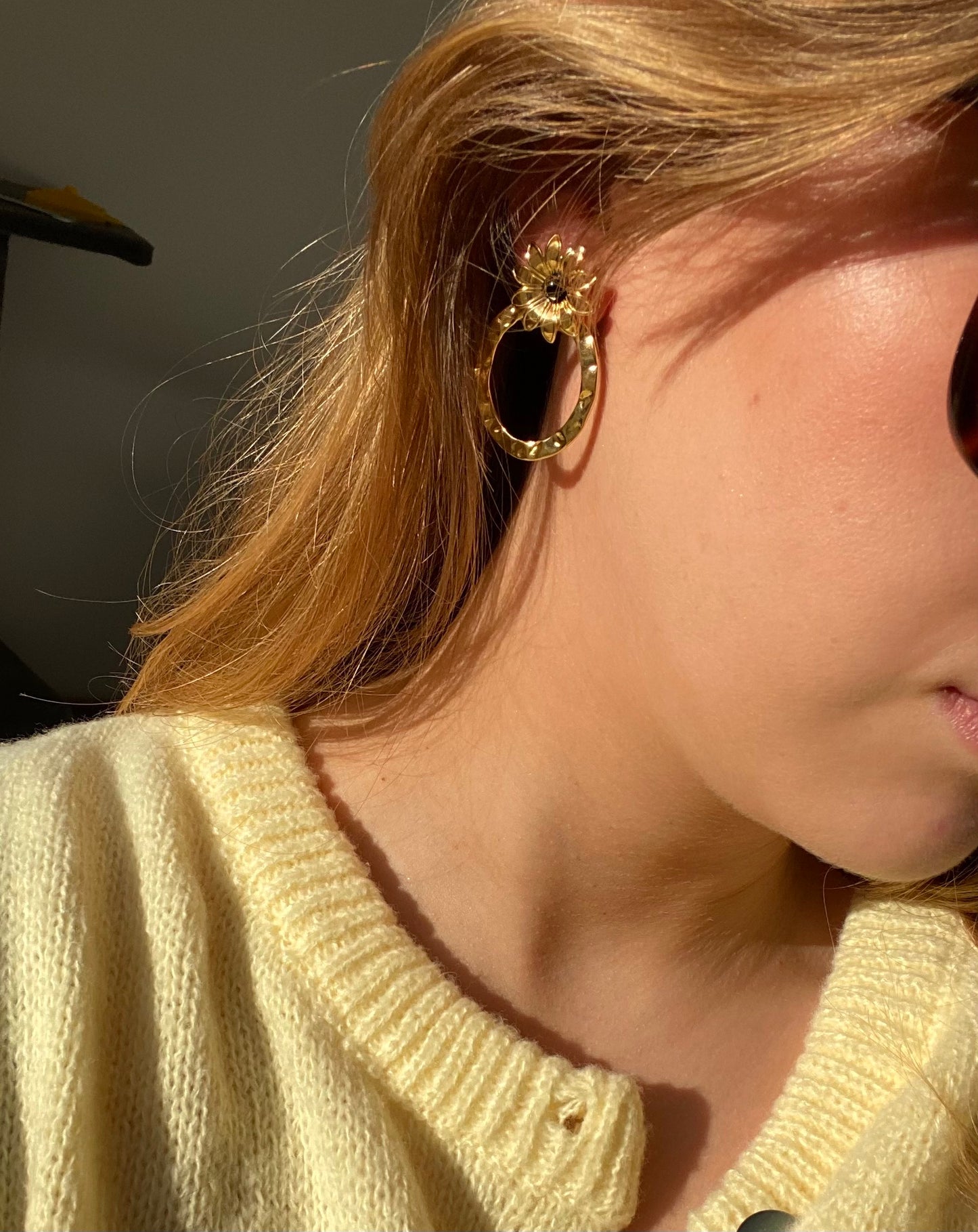Boucle d'oreille Fleur Agate blanche/noire